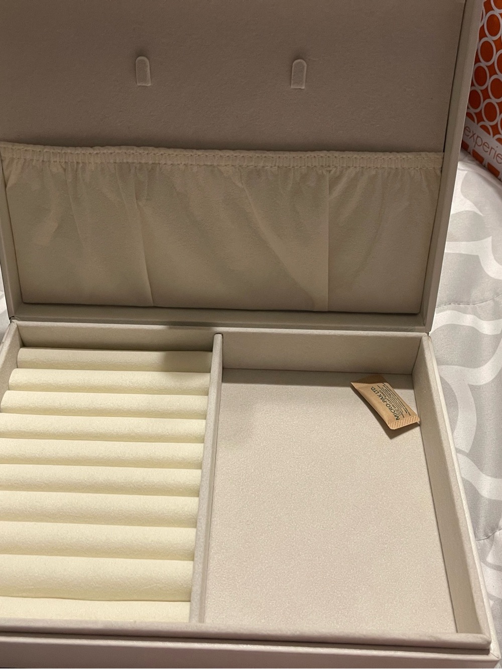 RADLEY LONDON Cream Jewelry Organizer with Ring Rows and Open Compartment